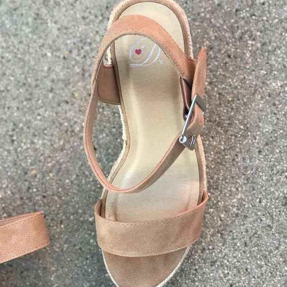 Delicious Camel Brown Espadrille 5” Wedge Sandal - Picture 4 of 8